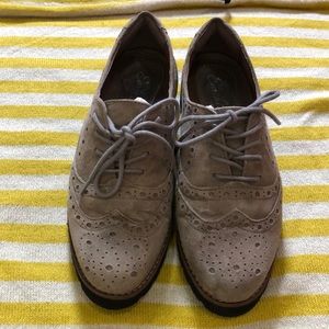 Earthies Taupe Suede Oxford - Size 6M